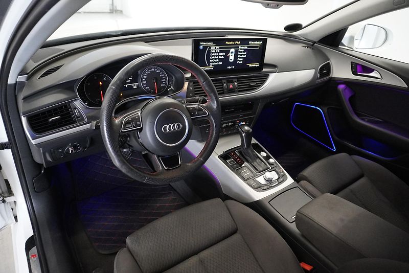 Audi A4 (2016) 2.0 TDI 140kW QUATTRO STRONIC - fotka 18 z 34