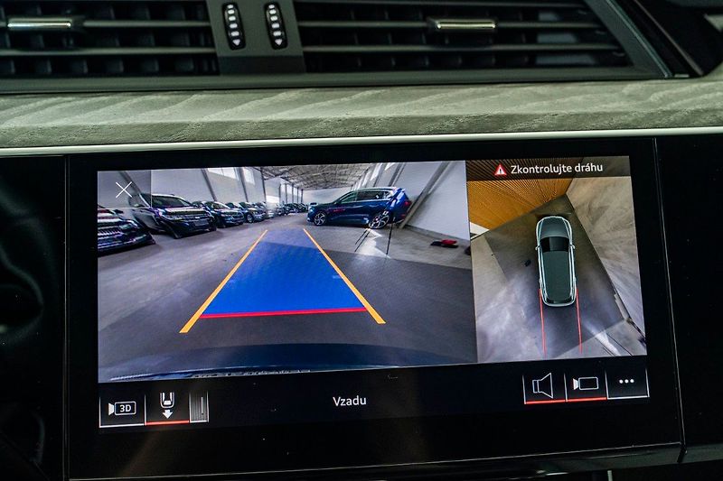 Audi e-tron 55 300kW Pano ACC 360 Tažné - fotka 35 z 42