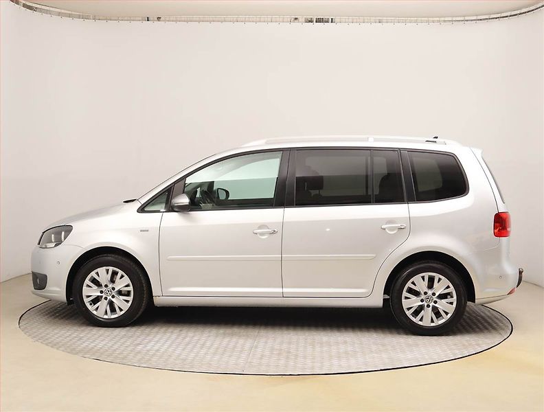 Volkswagen Touran (2013) 2.0 TDI, Navi, Tempomat - fotka 3 z 21