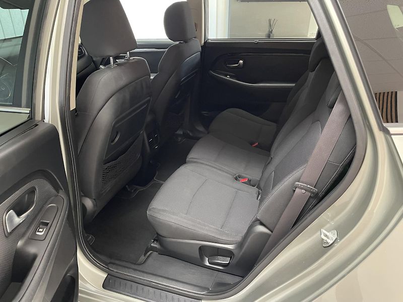 Kia Carens 1.7 CRDi ČR 1.MAJ. TOP  - fotka 19 z 28