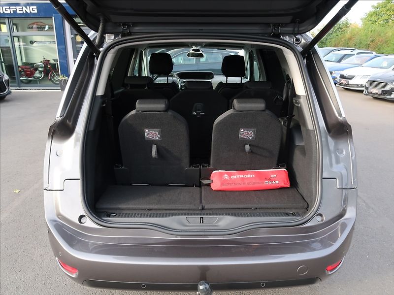 Citroën Grand C4 SpaceTourer 2,0 BHDi,120kW,1majČR,7míst - fotka 27 z 33