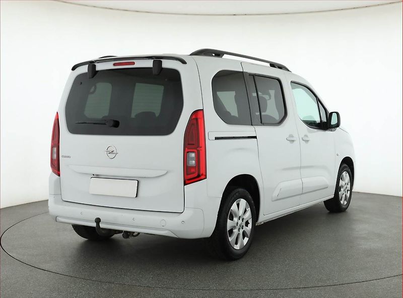 Opel Combo (2022) Elegance 1.5 CDTI, 5Míst, ČR - fotka 5 z 15