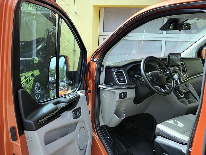 Ford Tourneo Custom TDCi Titanium-X SERV.KNÍŽKA - fotka 33 z 51
