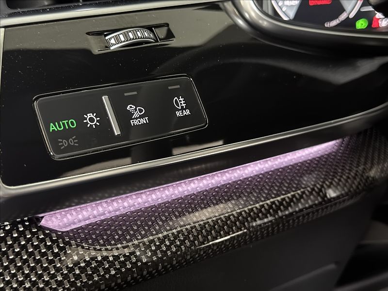 Audi Q8 3,0 TDi  Competition Plus LED - fotka 24 z 48