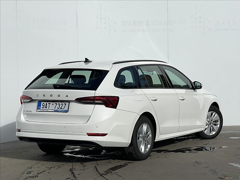 Škoda Octavia 1,5 TSI Combi Ambition Plus - fotka 3 z 23