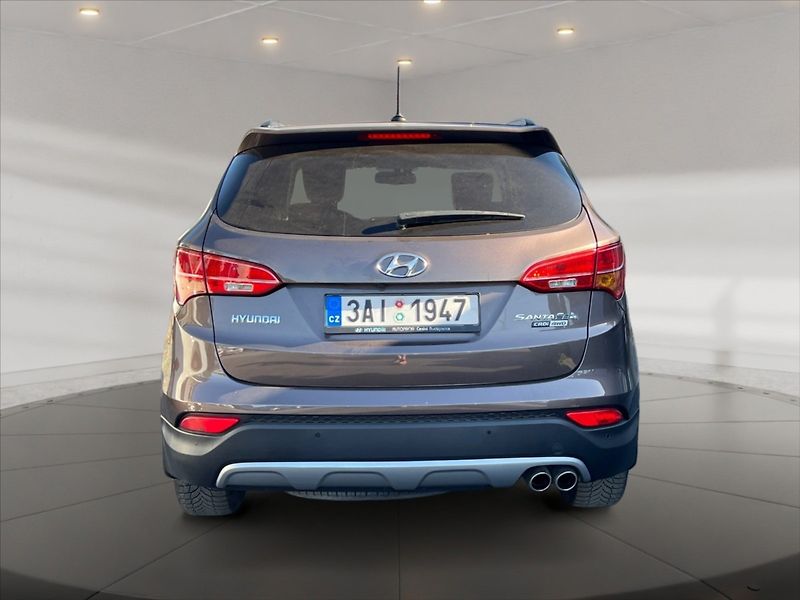 Hyundai Santa Fe 2,2 CRDI 4x4 Premium - fotka 4 z 25