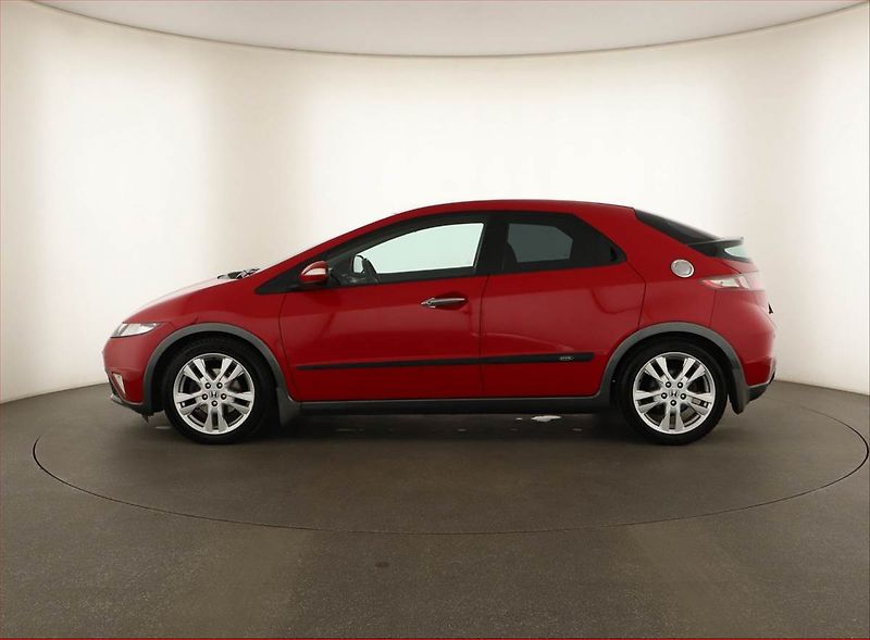 Honda Civic (2011) 1.8 i, Tempomat, Park. senzory - fotka 3 z 14