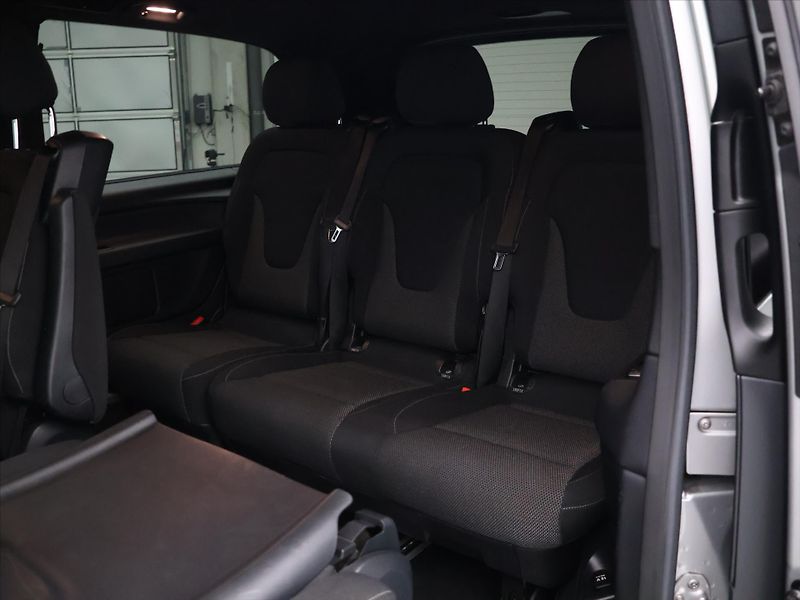 Mercedes-Benz Třídy V 2,1 220d 120kW Bluetec 8-míst - fotka 16 z 35