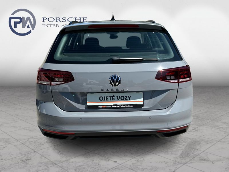 Volkswagen Passat 2.0TDi DSG 110kW Business Prem - fotka 5 z 22