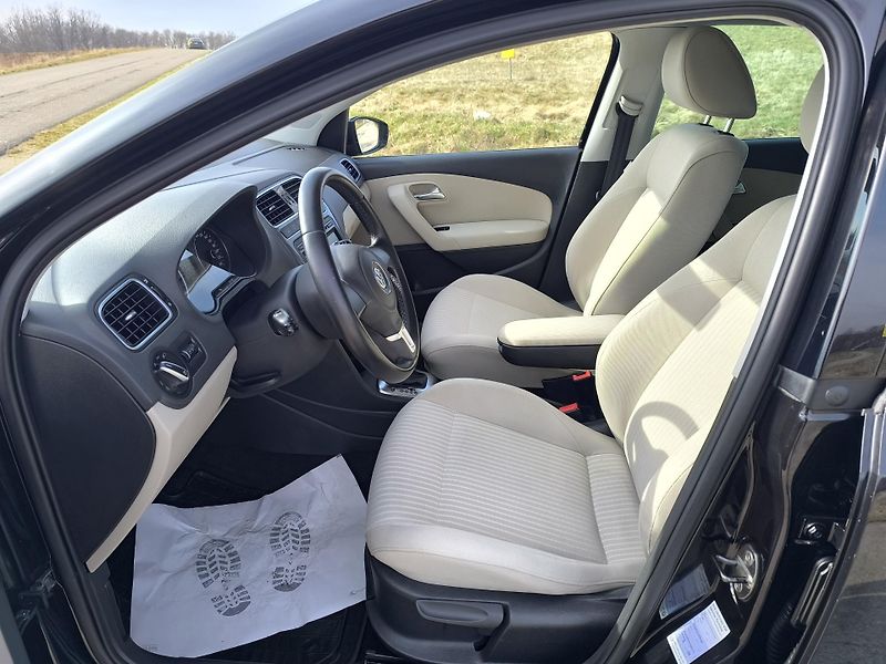 Volkswagen Polo (2011) 1.6 TDI,PRVNÍ MAJITEL,SERVISKA - fotka 10 z 40