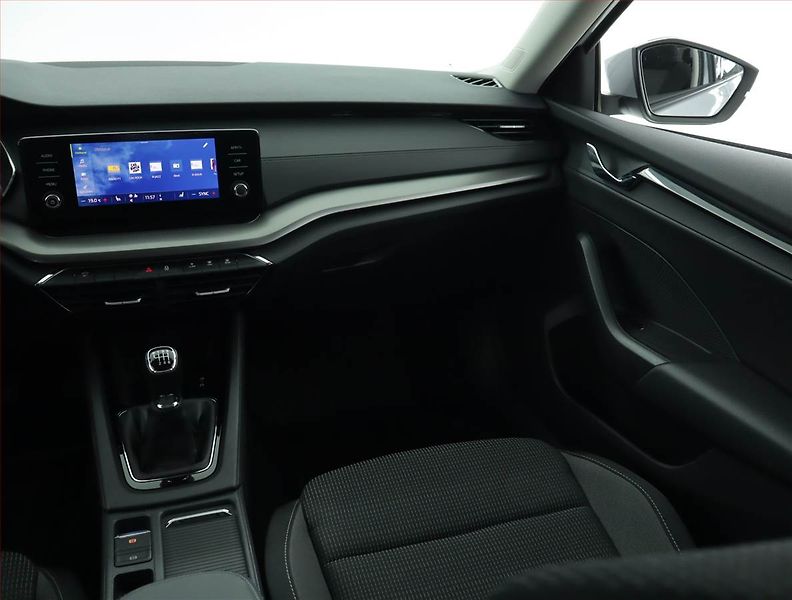 Škoda Octavia (2022) Ambition 2.0 TDI, ČR,1.maj - fotka 8 z 16