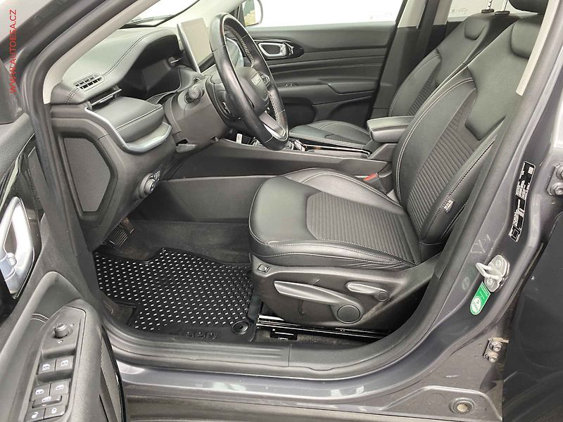 Jeep Compass (2021) 1.3T, Limited, AT, kamera, TZ - fotka 9 z 21