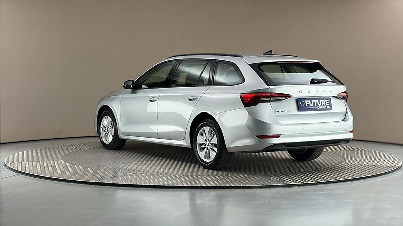 Škoda Octavia 1.0 TSI Ambition Combi - fotka 2 z 24