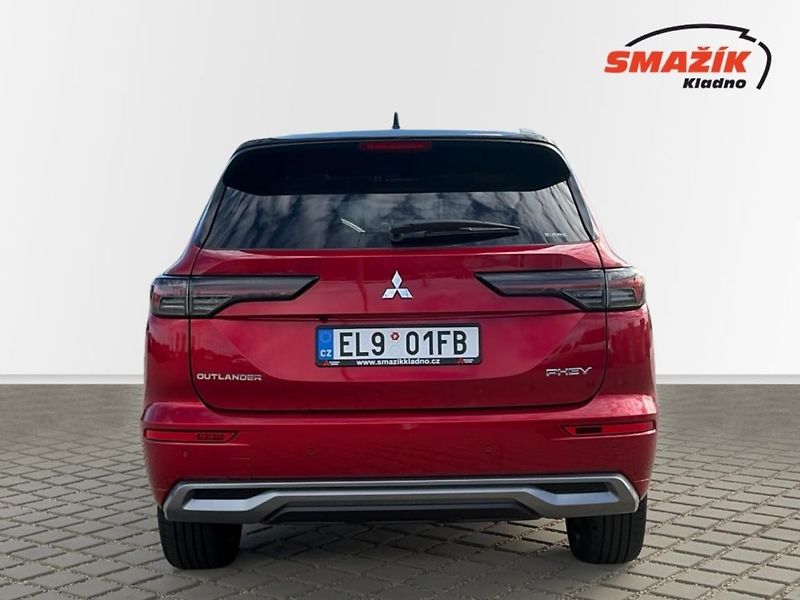 Mitsubishi Outlander (2026) INSTYLE 4×4 | 225 kW | MY25 - fotka 5 z 25