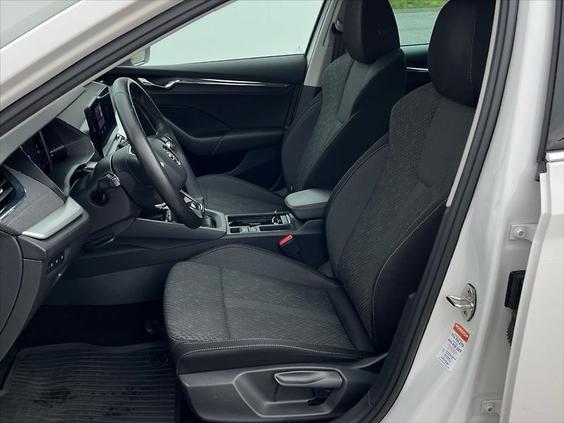 Škoda Octavia 2,0 TDi 110kW STYLE  IV. REZER - fotka 11 z 25