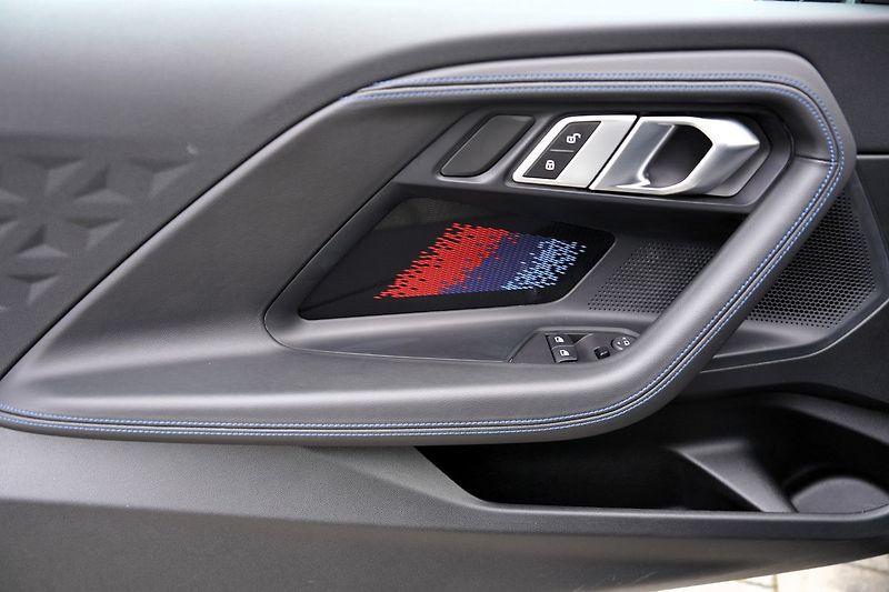 BMW Řada 2 M240i xDrive 3.0i/AT/380 PS - fotka 16 z 46