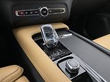 Volvo XC90 B6 AWD INSCRIPTION AUT CZ 7m - náhled 27