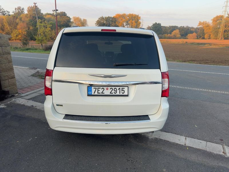 Chrysler Town & Country (2013) 3,6 DVD StownGo kůže 2013 - fotka 5 z 16