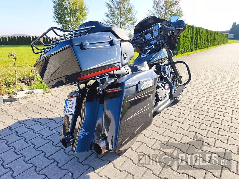 Harley-Davidson FLHTCUI Electra Glide Ultra Classic (2006) 127CUI - fotka 5 z 13
