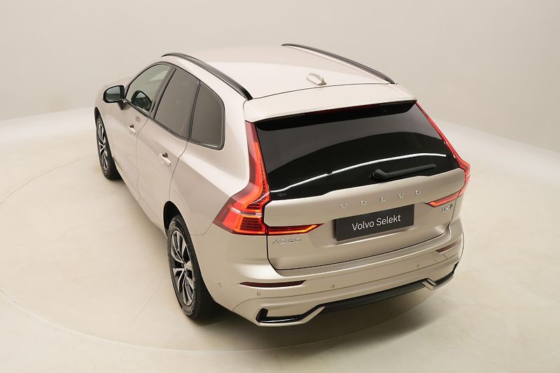 Volvo XC60 B4 AWD PLUS DARK AUT CZ 1.maj - fotka 18 z 57
