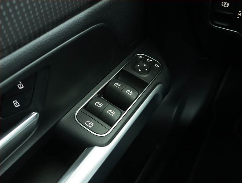 Mercedes-Benz EQB (2023) 250, SoH 97% - fotka 16 z 18