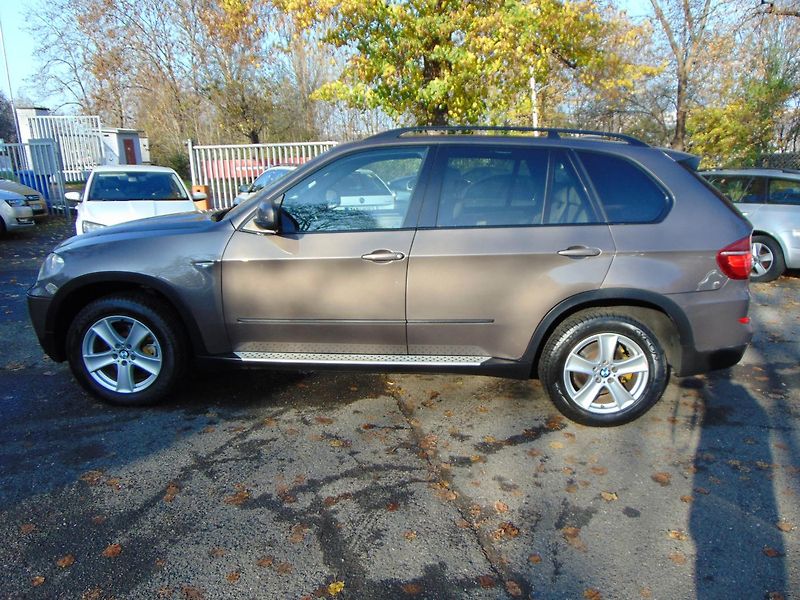 BMW X5 3,0 D - fotka 8 z 21