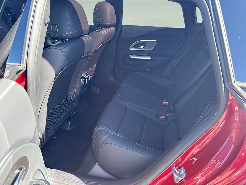 Mercedes-Benz CLA (2026) 200 Shooting Brake - fotka 9 z 11