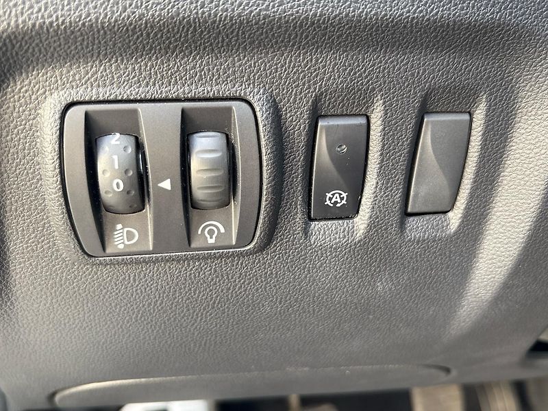 Renault Captur (2019) LIMITED MAN6, ČR - fotka 33 z 46