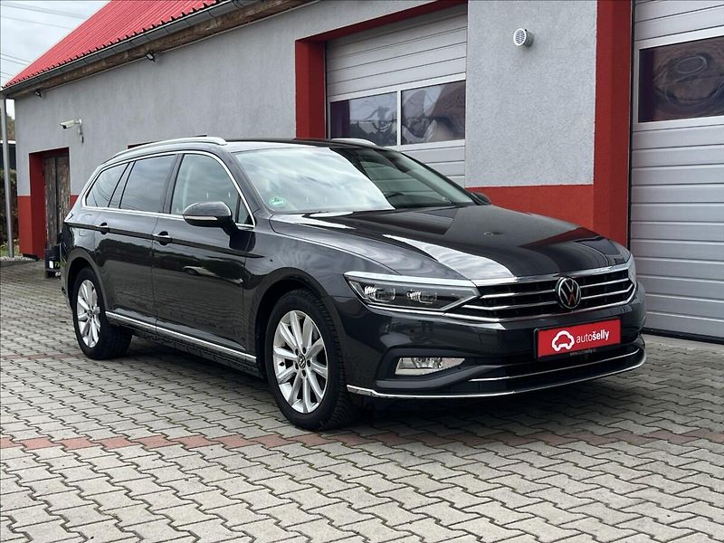 Volkswagen Passat 2,0 TDi DSG ELEGANCE MATRIX - fotka 7 z 36