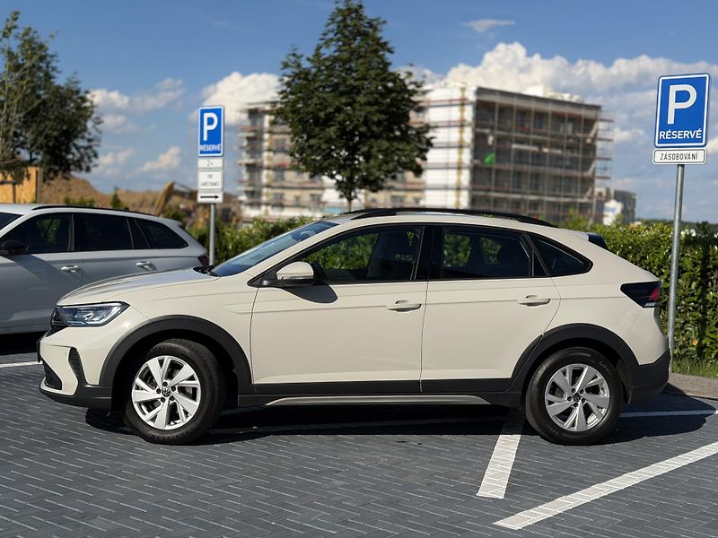 Volkswagen Taigo (2022) 1.0 tsi 70 kw / manuál  - fotka 3 z 21