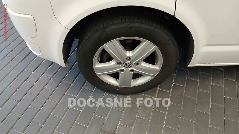 Volkswagen Multivan (2012) 2.0TDi, xenon, nez.topení, - fotka 9 z 17