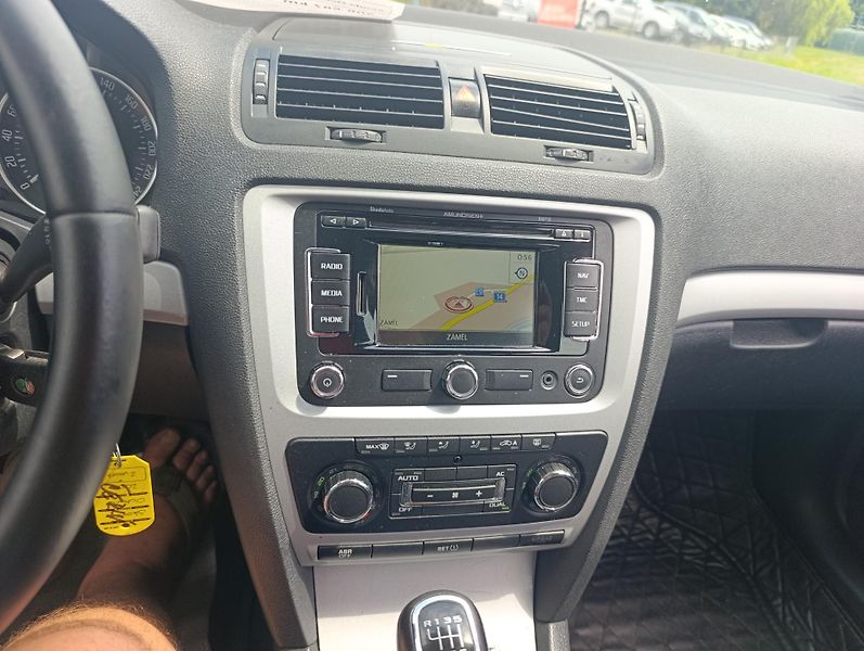 Škoda Octavia (2012) 1.2 TSi 77kw navi tažné 6-kval - fotka 9 z 21