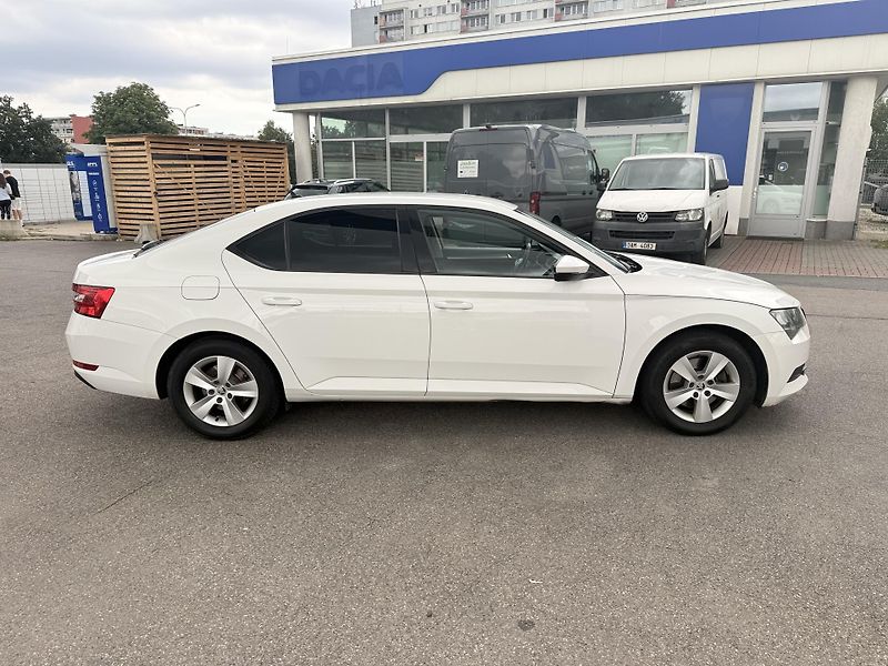 Škoda Superb 2.0 TDi 110kw - fotka 5 z 29