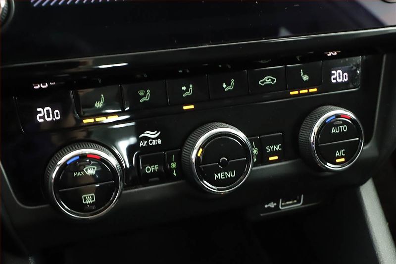 Škoda Octavia (2019) Style 1.6 TDI, ČR,1.maj - fotka 10 z 14