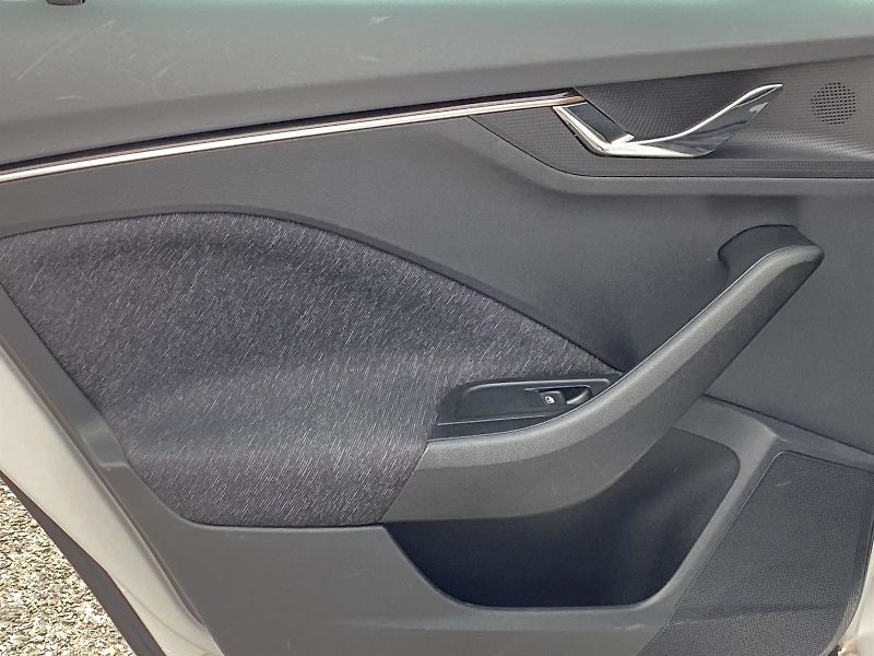 Škoda Scala (2023) 1.0 TSI Style - fotka 24 z 34