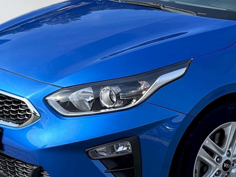 Kia Ceed (2021) - fotka 14 z 27