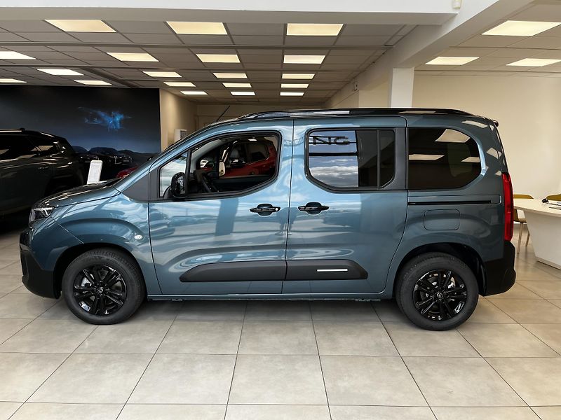 Citroën Berlingo (2026) MAX Diesel 130k Automatic - fotka 2 z 24