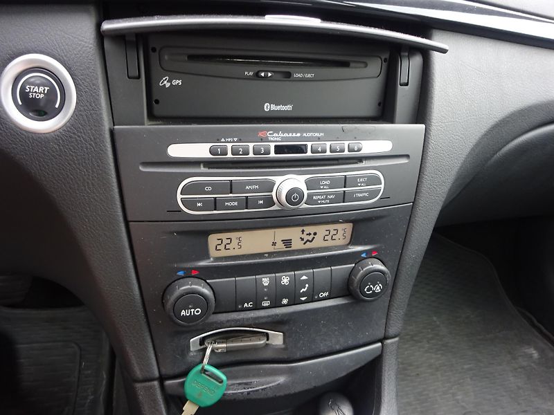 Renault Laguna 2.0dCi 110kW KŮŽE SERVIS DPH - fotka 16 z 24