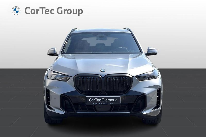 BMW X5 xDrive40d - fotka 2 z 10