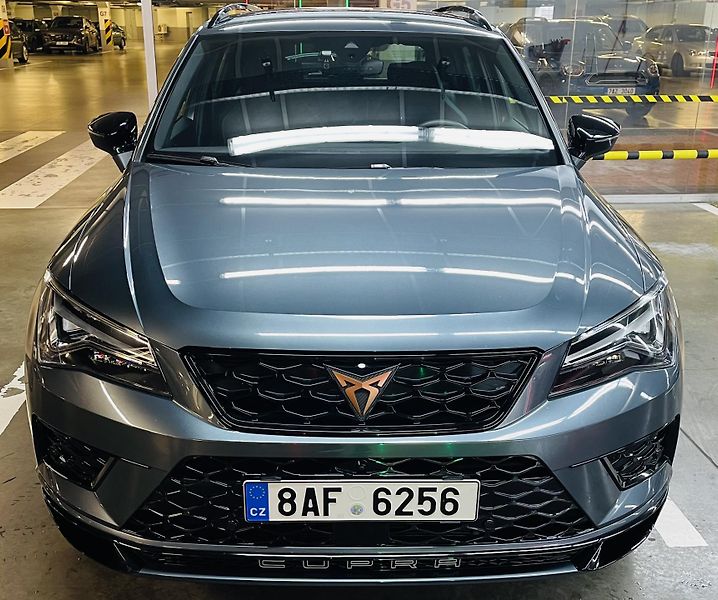 Cupra Ateca (2020) BREMBO, autokamera, zimní pneu - fotka 5 z 9