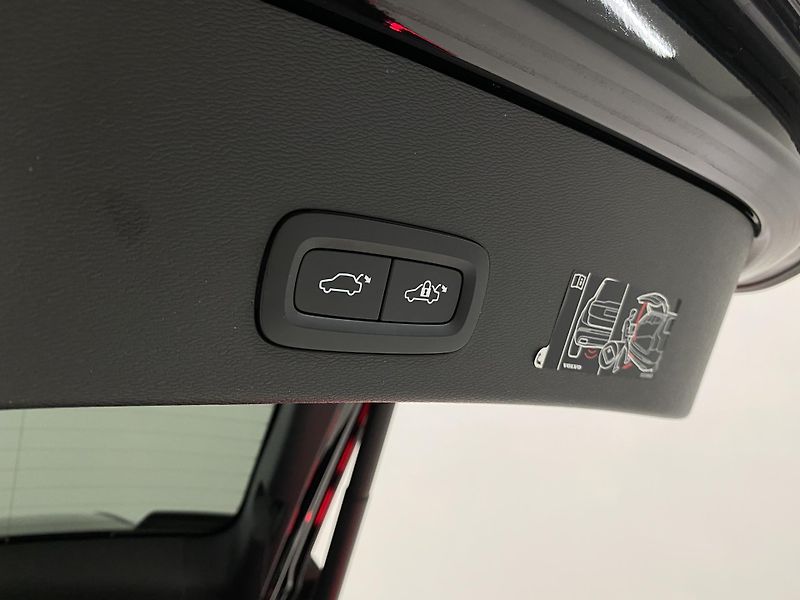 Volvo C40 PURE ELECTRIC TWIN ENGINE PLUS - fotka 32 z 57
