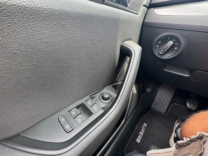Škoda Superb (2018) 2,0 TDI 110 KW ČR 2. MAJ - fotka 27 z 50