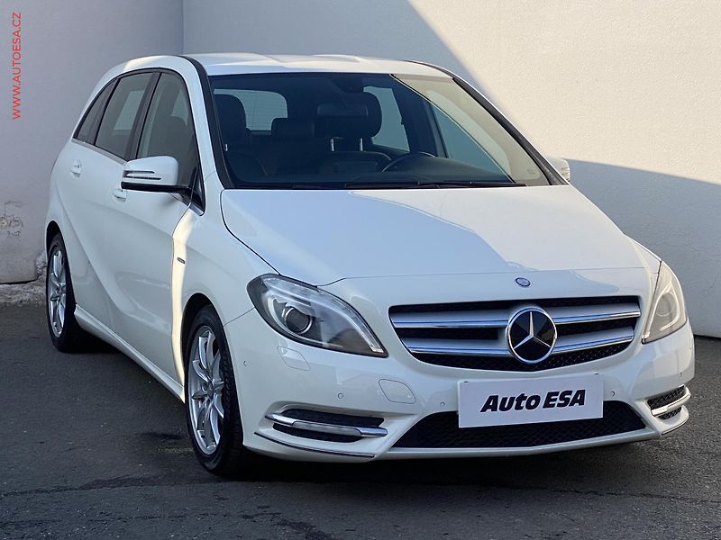 Mercedes-Benz Třídy B (2012) 1.8CDi, servis.kniha - fotka 1 z 17