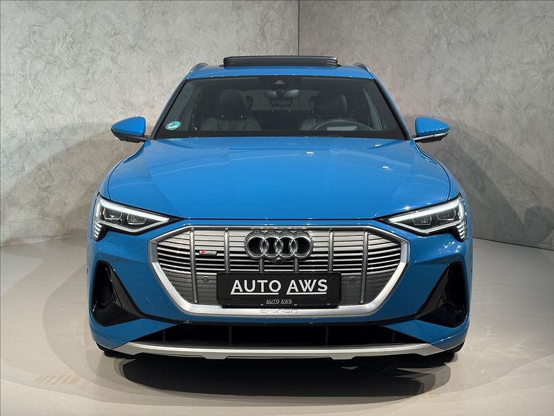 Audi e-tron 55  300kW Sportback S-Line LED - fotka 3 z 46