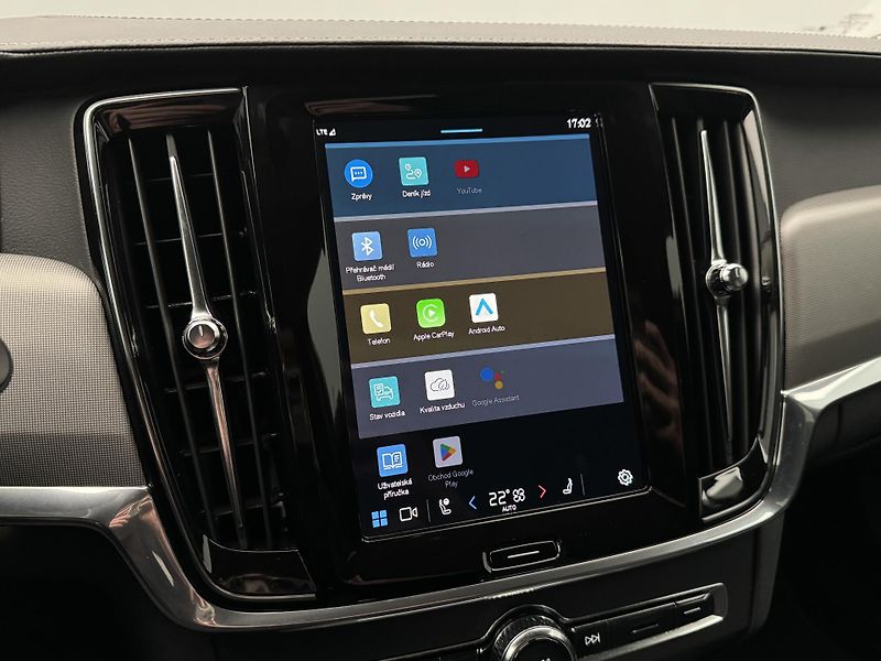 Volvo V90 B5 AWD PLUS DARK REZERVACE - fotka 29 z 36