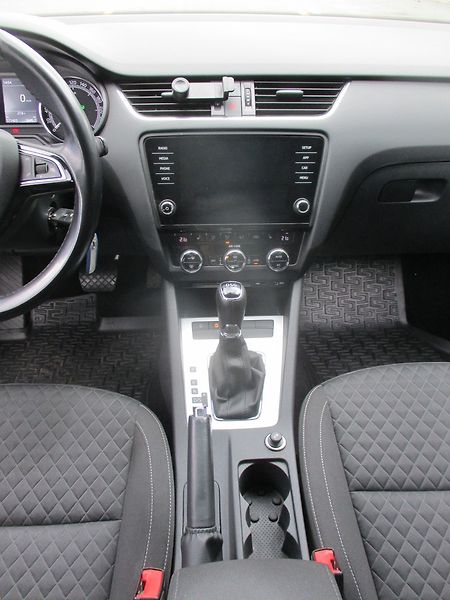 Škoda Octavia 2,0 TDi Drive DSG panorama - fotka 10 z 28