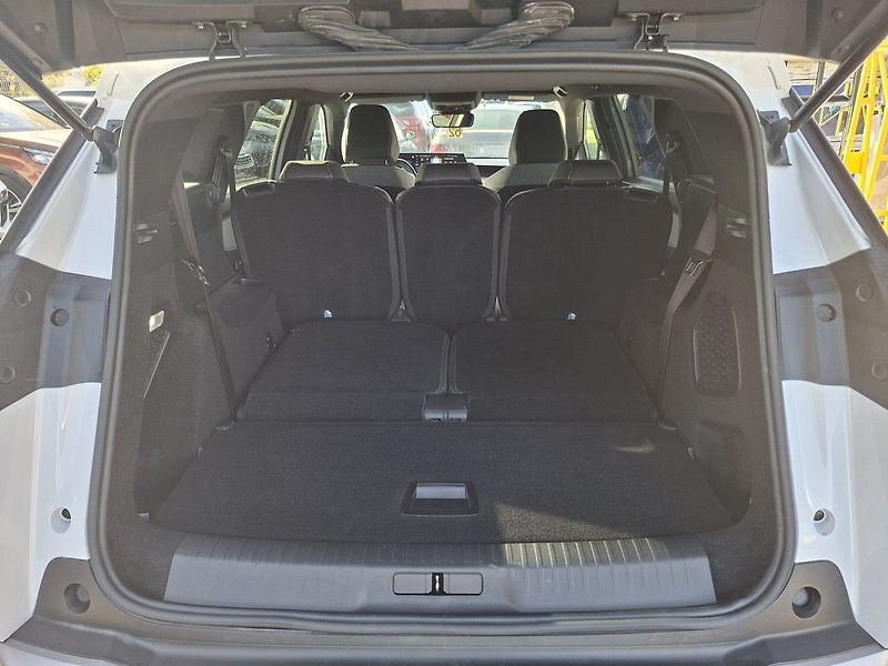 Peugeot 5008 ALLURE HYBRID e-DCS6 - fotka 5 z 27