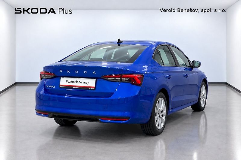 Škoda Octavia (2024) 1.5 TSI 110kW M6° Selection - fotka 2 z 32