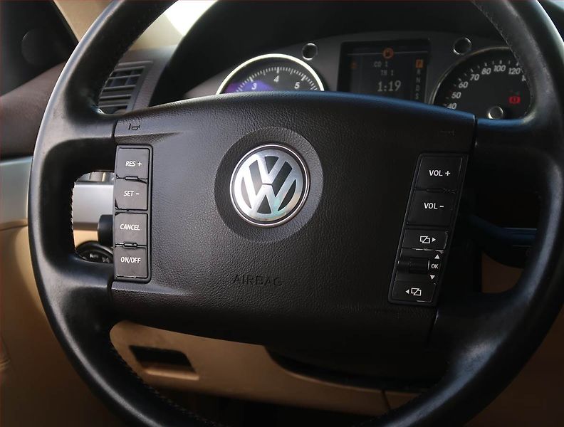 Volkswagen Touareg (2003) 3.2 V6, LPG, 4X4, Automat - fotka 19 z 21