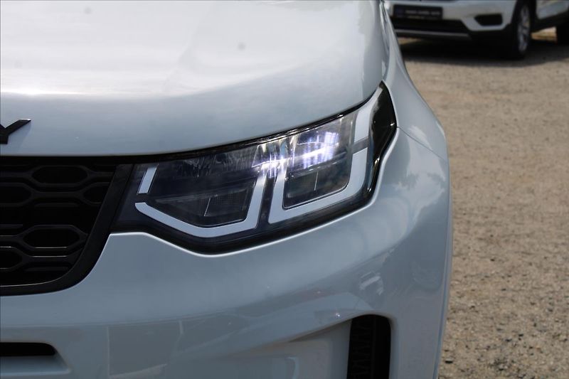 Land Rover Discovery Sport 1,5 P300e  A/T,4x4,R-DYNAMIC S - fotka 37 z 39